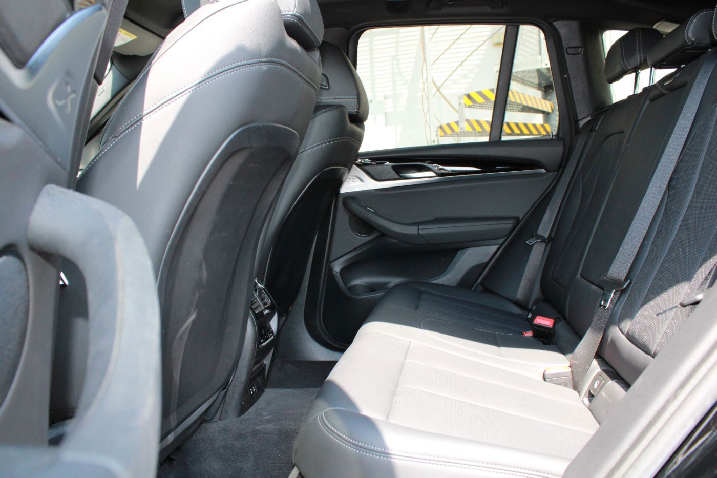 BMW X3 xDrive20d Navi LED Sportsitze AHK Kamera DAB foto 18