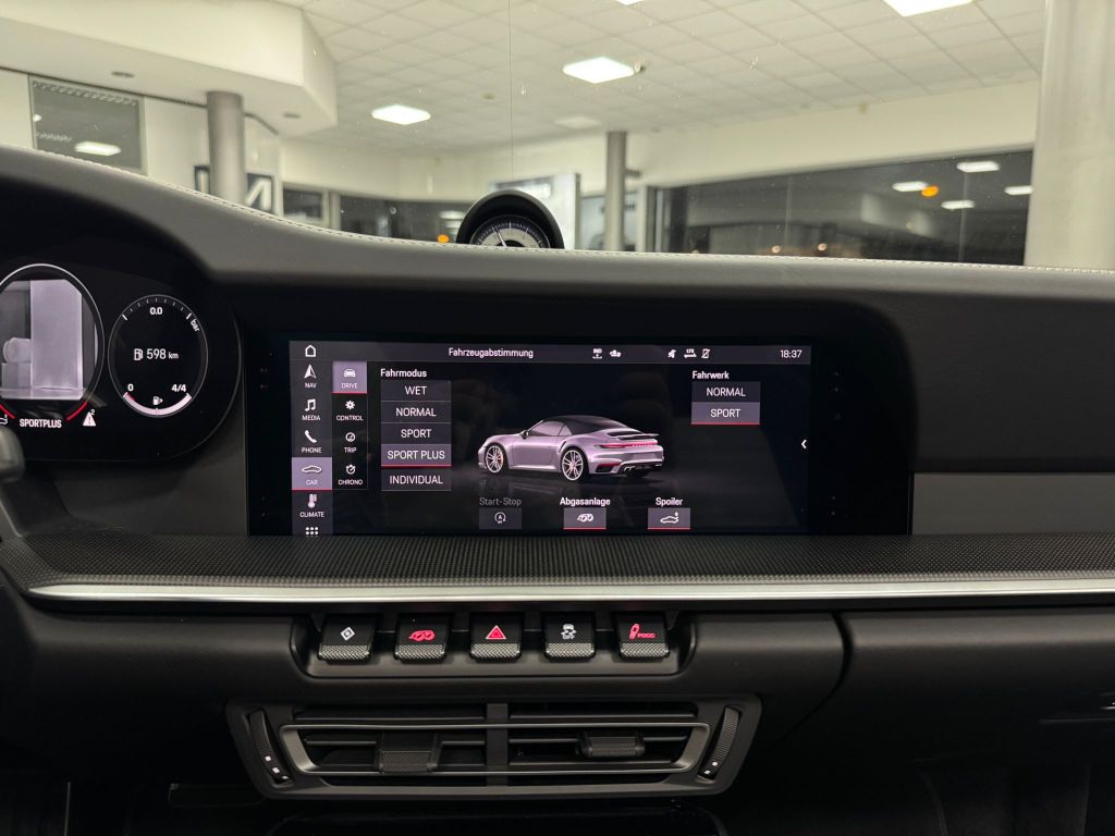 Porsche 992 911 Turbo S Cabrio*CHRONO*PCCB*PASM*NACHT*