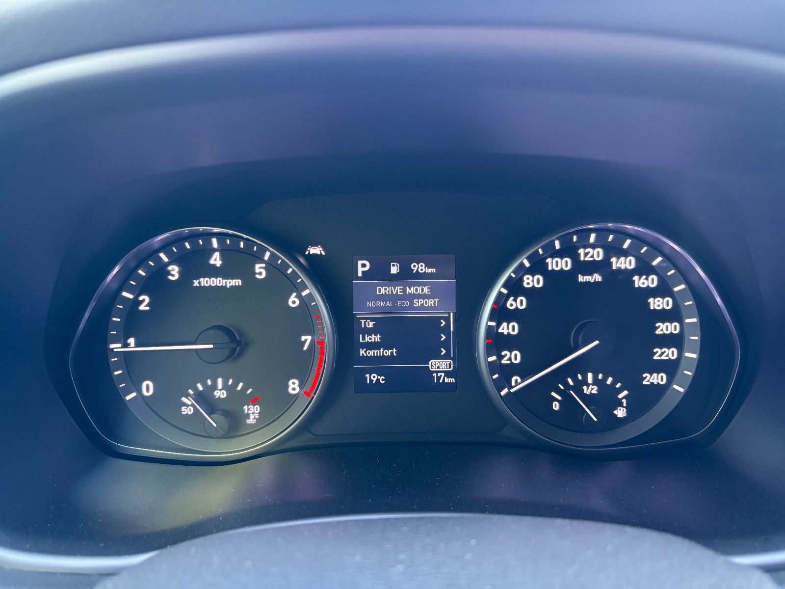 Fahrzeugabbildung Hyundai i30 Select Mild-Hybrid/PDC/DAB/SHZ/KLIMA/TEMPOMA