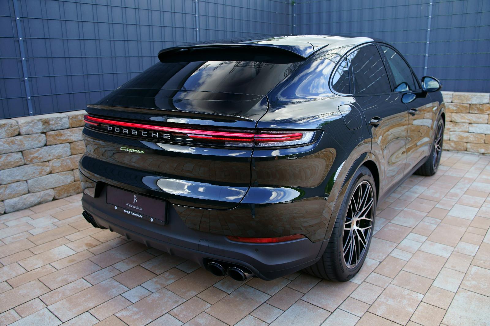 Porsche Cayenne Coupe E-Hybrid /HEADUP/SOFTCLOSE/INNO