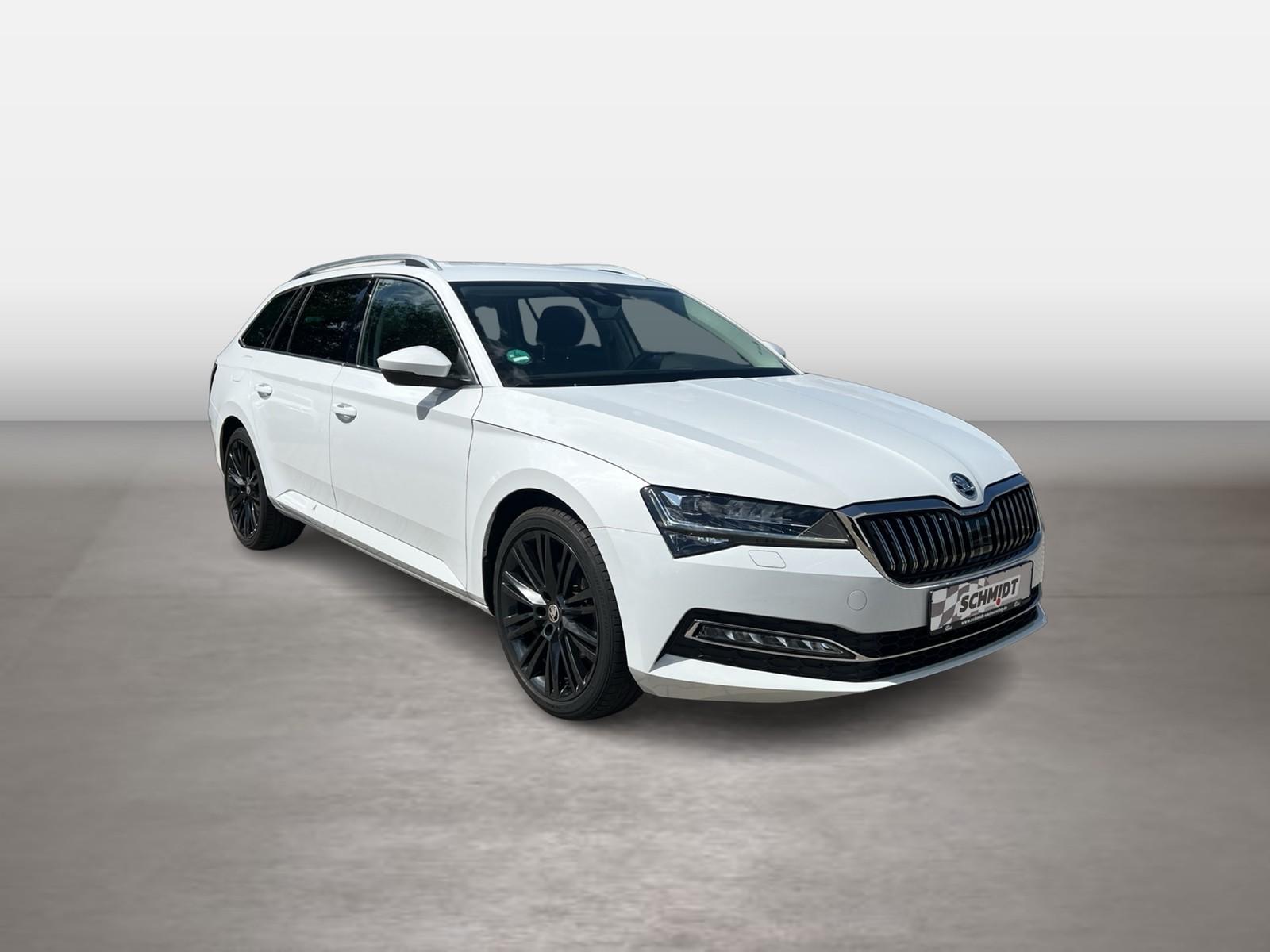 Skoda Superb Combi 2.0 TDI Style AHK RFK 19" NAVI ACC