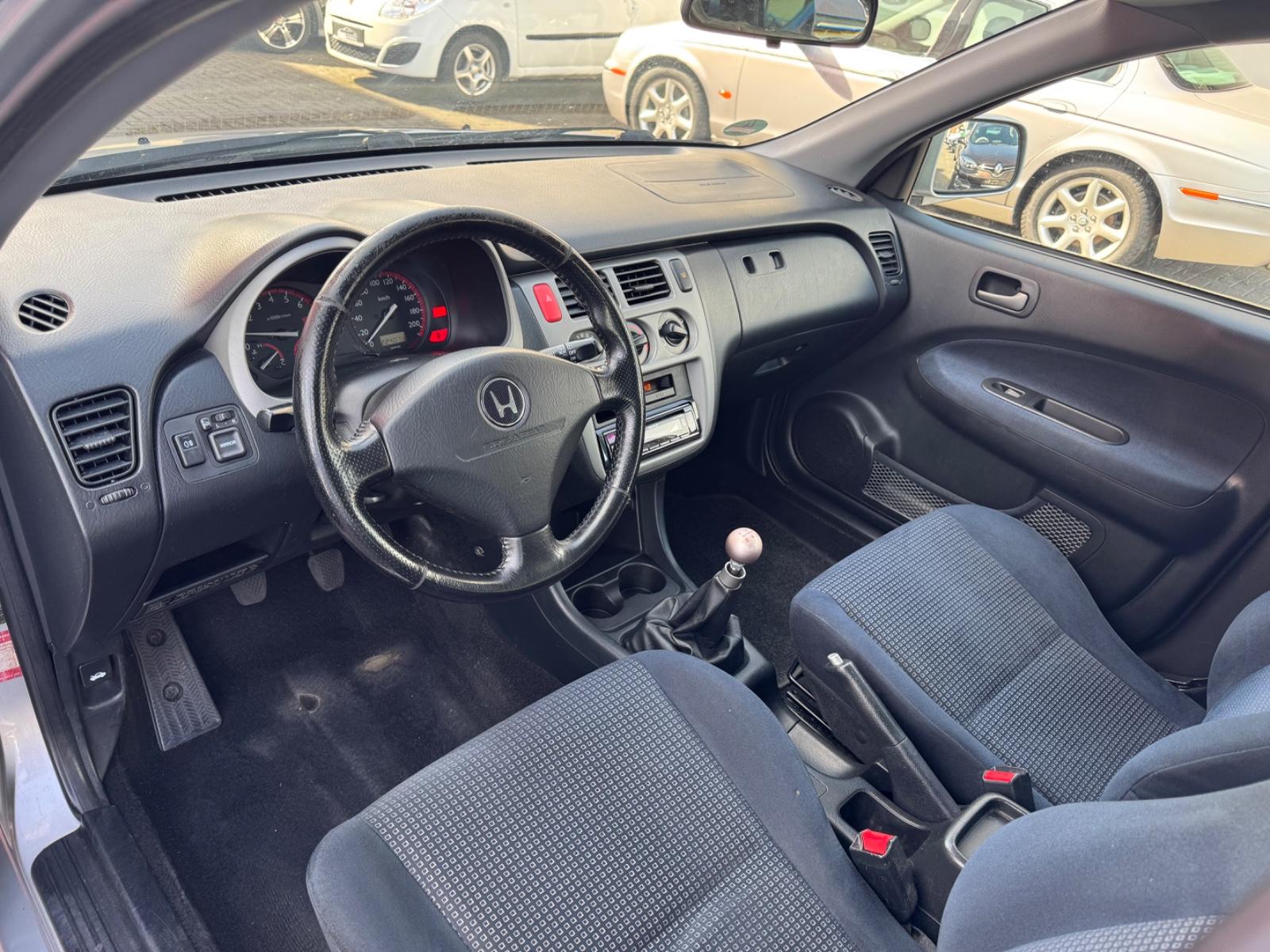 Honda HR-V 2004 — photo 8