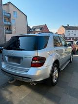Mercedes-Benz Mercedes Ml 320 - Mercedes-Benz ML 320 in Essen