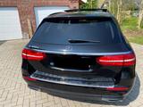 Mercedes-Benz E 300 d T Autom. - - Mercedes-Benz E 300: Von Privat