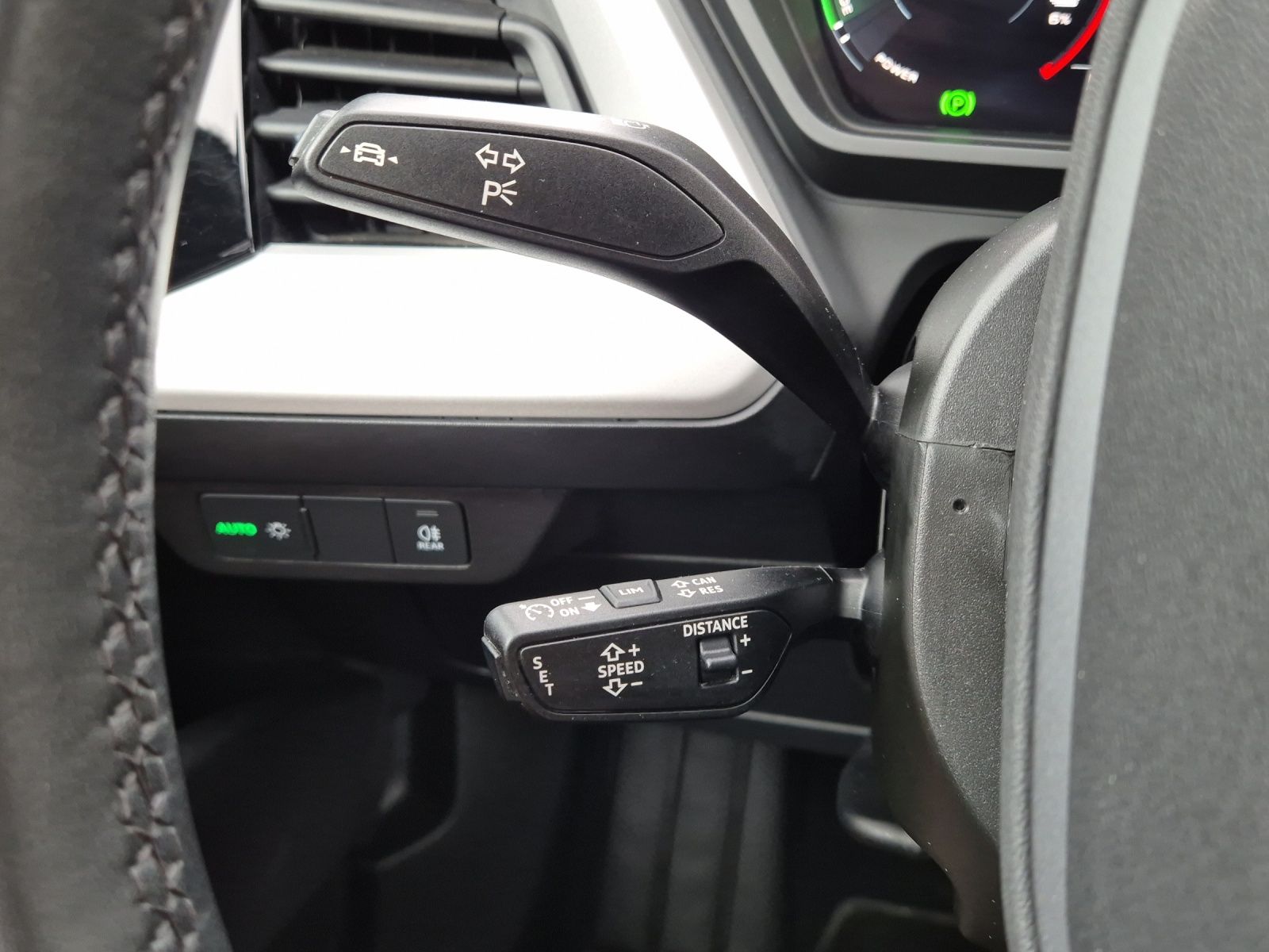 Fahrzeugabbildung Audi Q4 e-tron 45 e-tron quattro LED Naviplus AVC ACC