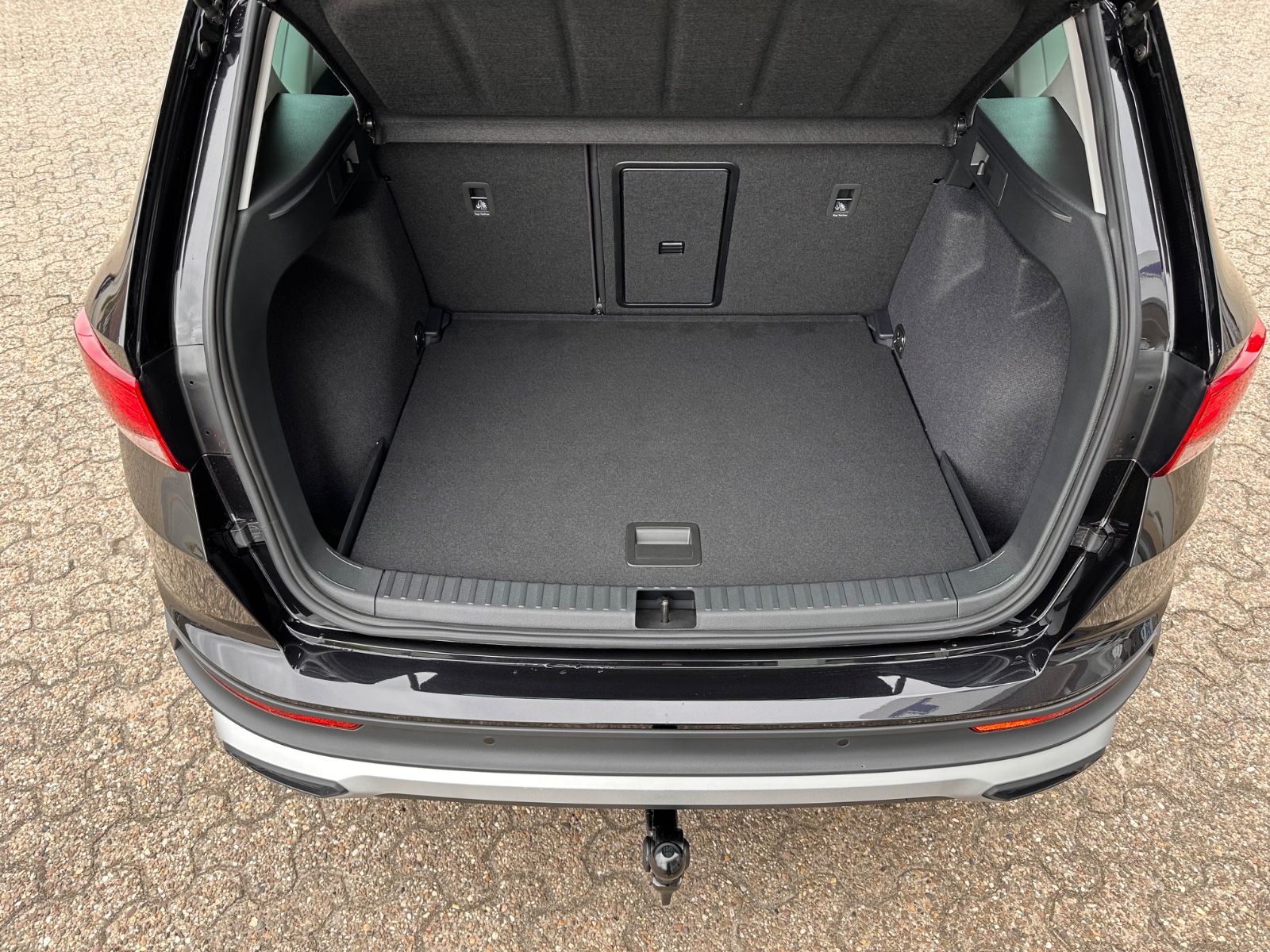 Fahrzeugabbildung SEAT Ateca 1.5 TSI Style DSG AHK/Navi/ACC/LED/SHZ/APP