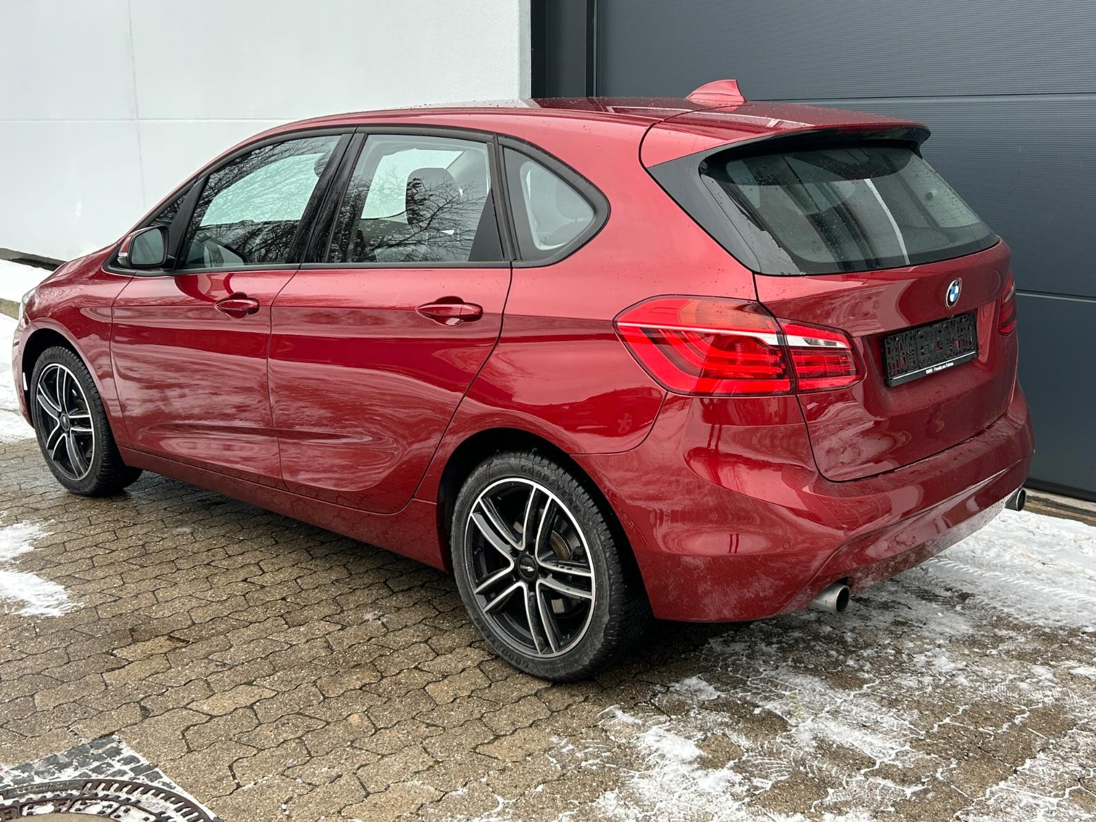 BMW 225 iX Drive Active Tourer Autom.  NUR 42325 KM