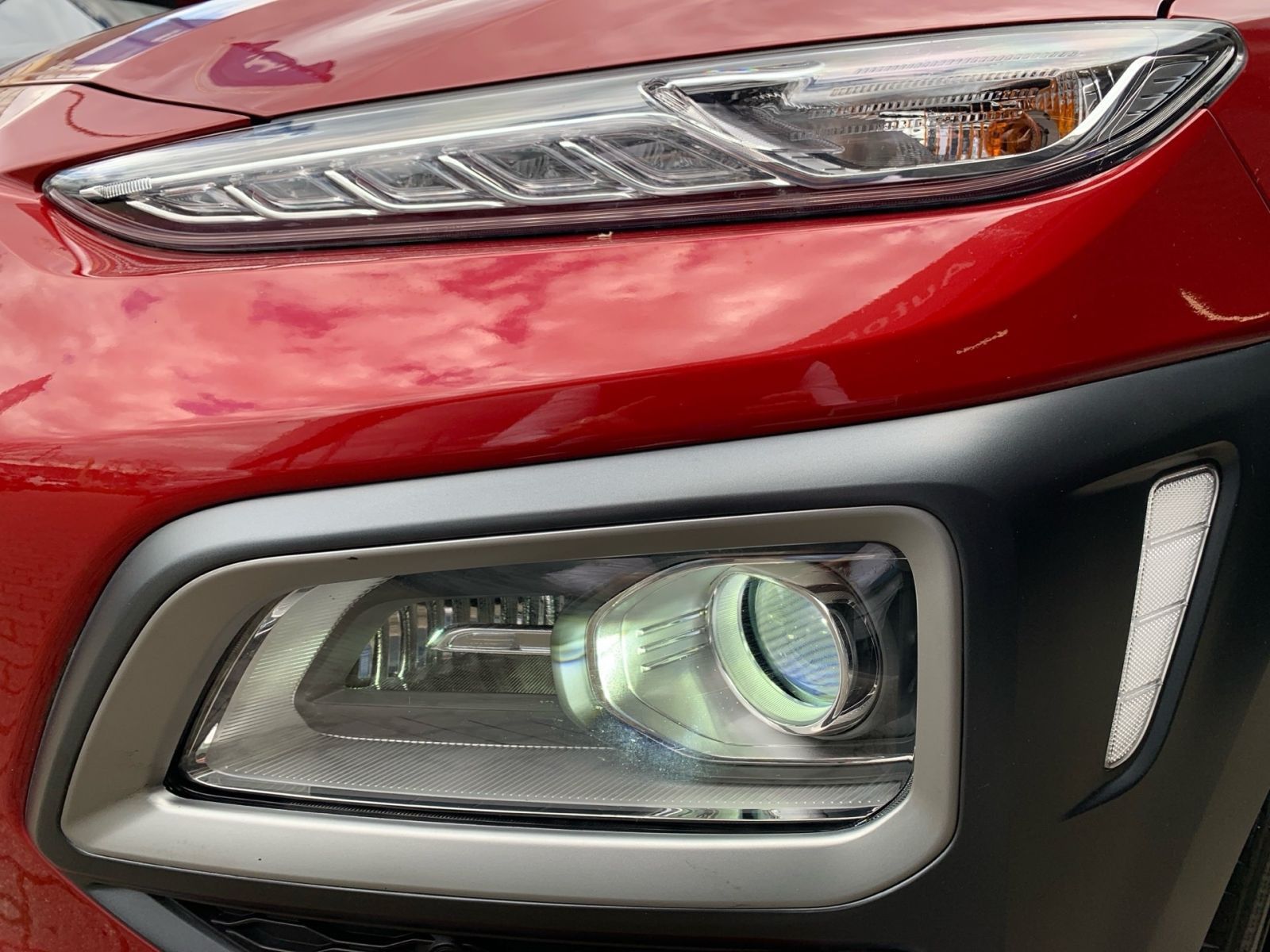 Fahrzeugabbildung Hyundai KONA 1.6 T-GDI Unique Plus Leder LED