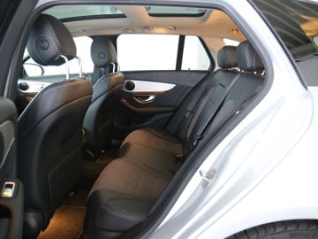 Mercedes-Benz C 250 AVANTGARDE 9G LED NAVI COMAND PANORAMA