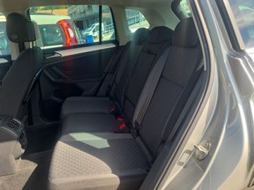 Volkswagen Tiguan - 12