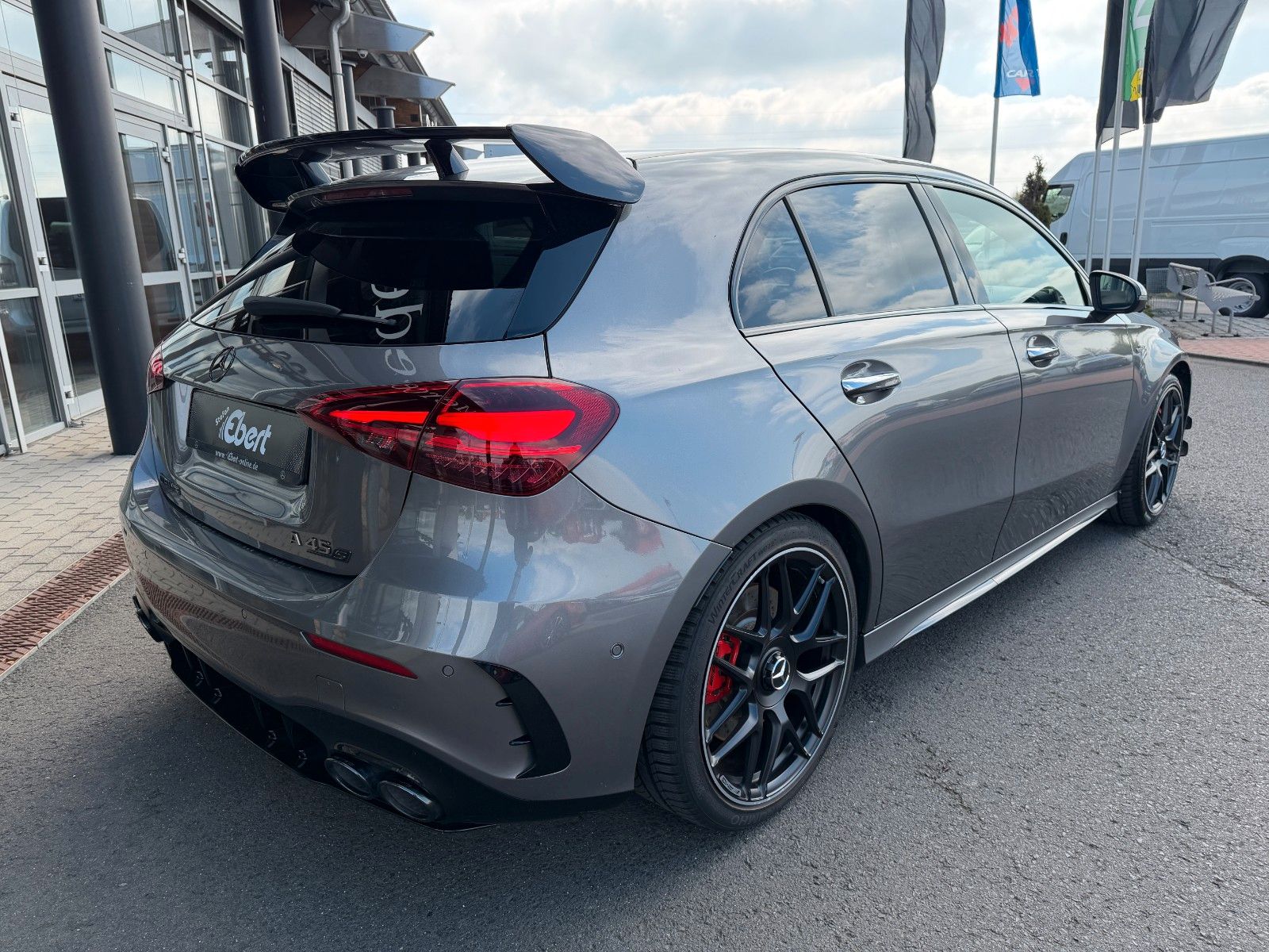 Fahrzeugabbildung Mercedes-Benz A 45 S AMG 4M AERO+PERFSITZE+BURM+PANO+360°+MBEA