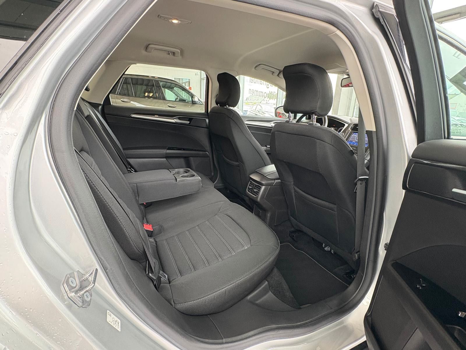 Fahrzeugabbildung Ford Mondeo Turnier Trend