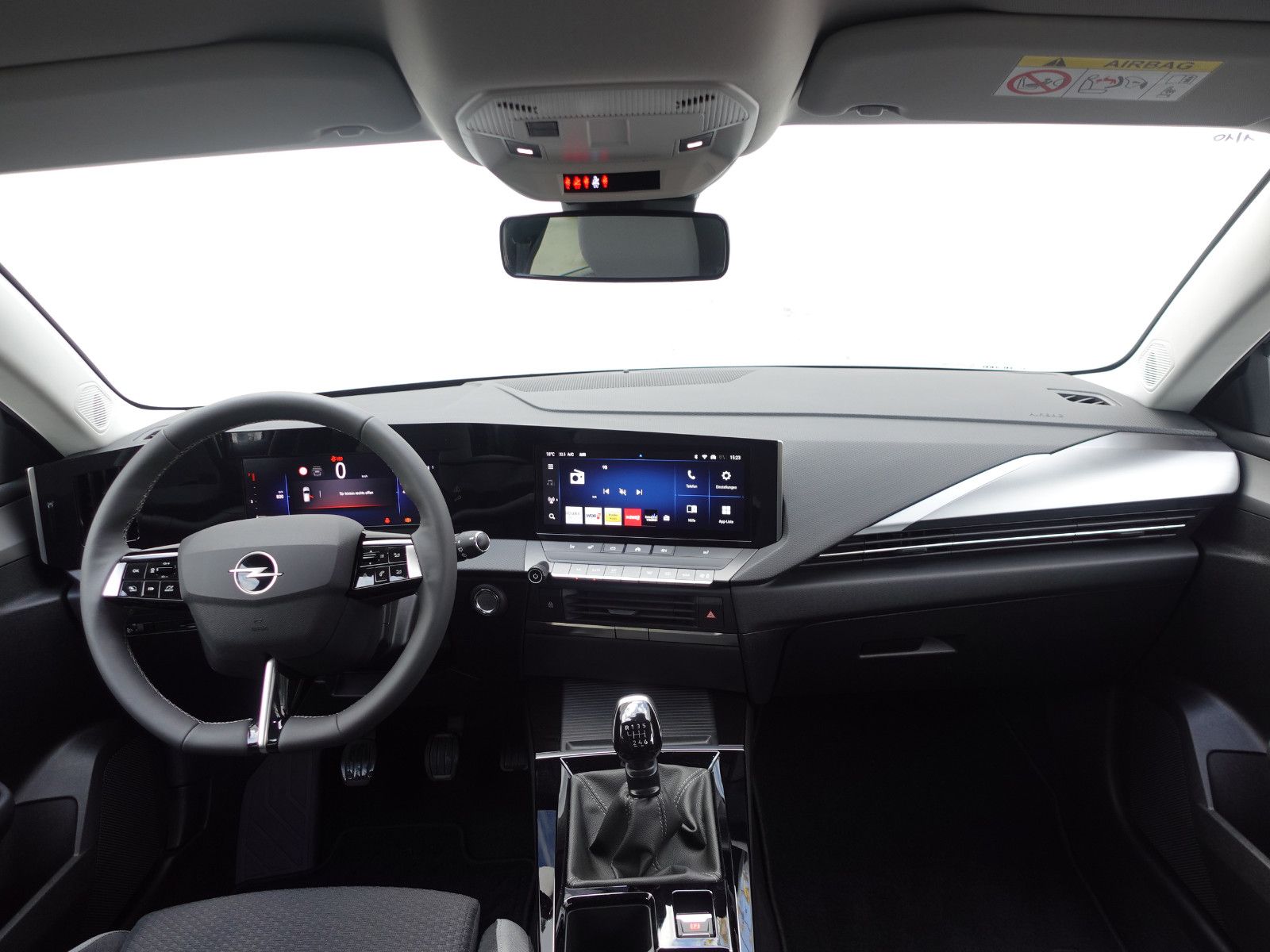 Fahrzeugabbildung Opel Astra 1.2Turbo Edition Allwetter,SHZ,Kamera,PDC