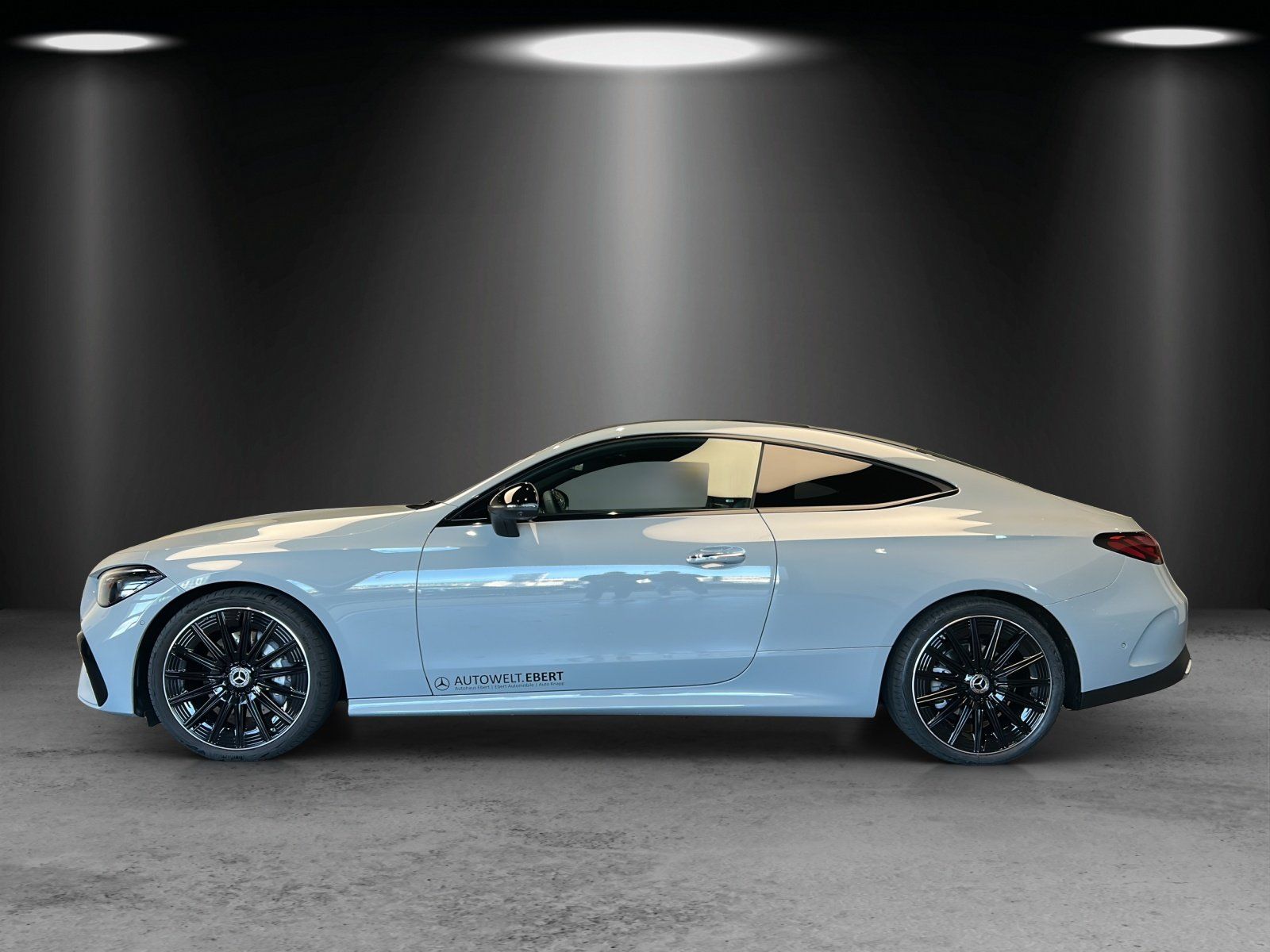 Fahrzeugabbildung Mercedes-Benz CLE 300 4MATIC Coupé AMG 360° Pano AHK DigLight