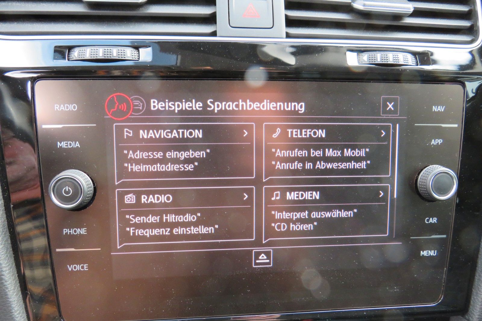 Fahrzeugabbildung Volkswagen Golf TDI IQ.DRIVE ACC NAVI AHK LED SPORTPAKET