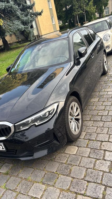 Image of BMW 320