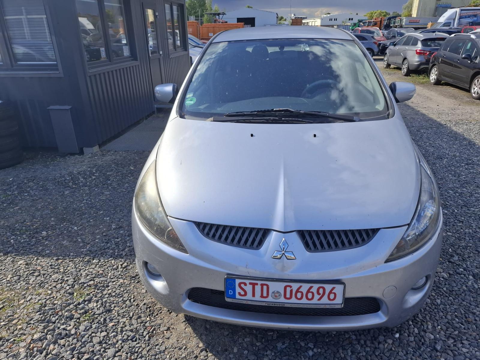 Mitsubishi Grandis 2005 — photo 22