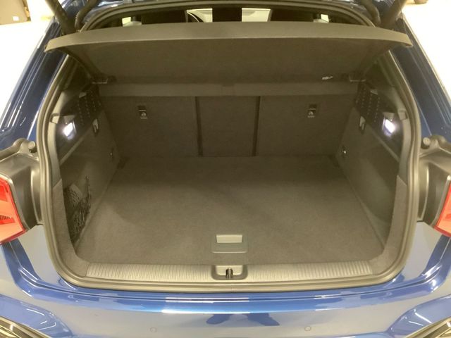 Q2 S line 35 TFSI 110 kW S tronic,Matrix LED,AHZ