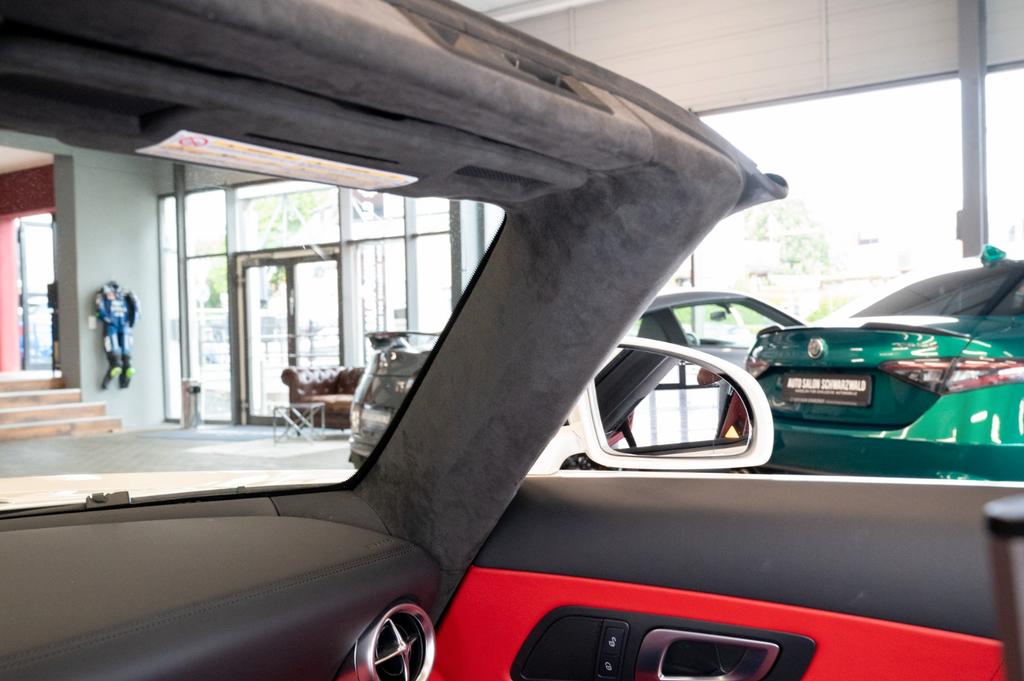 Mercedes-Benz SLS AMG