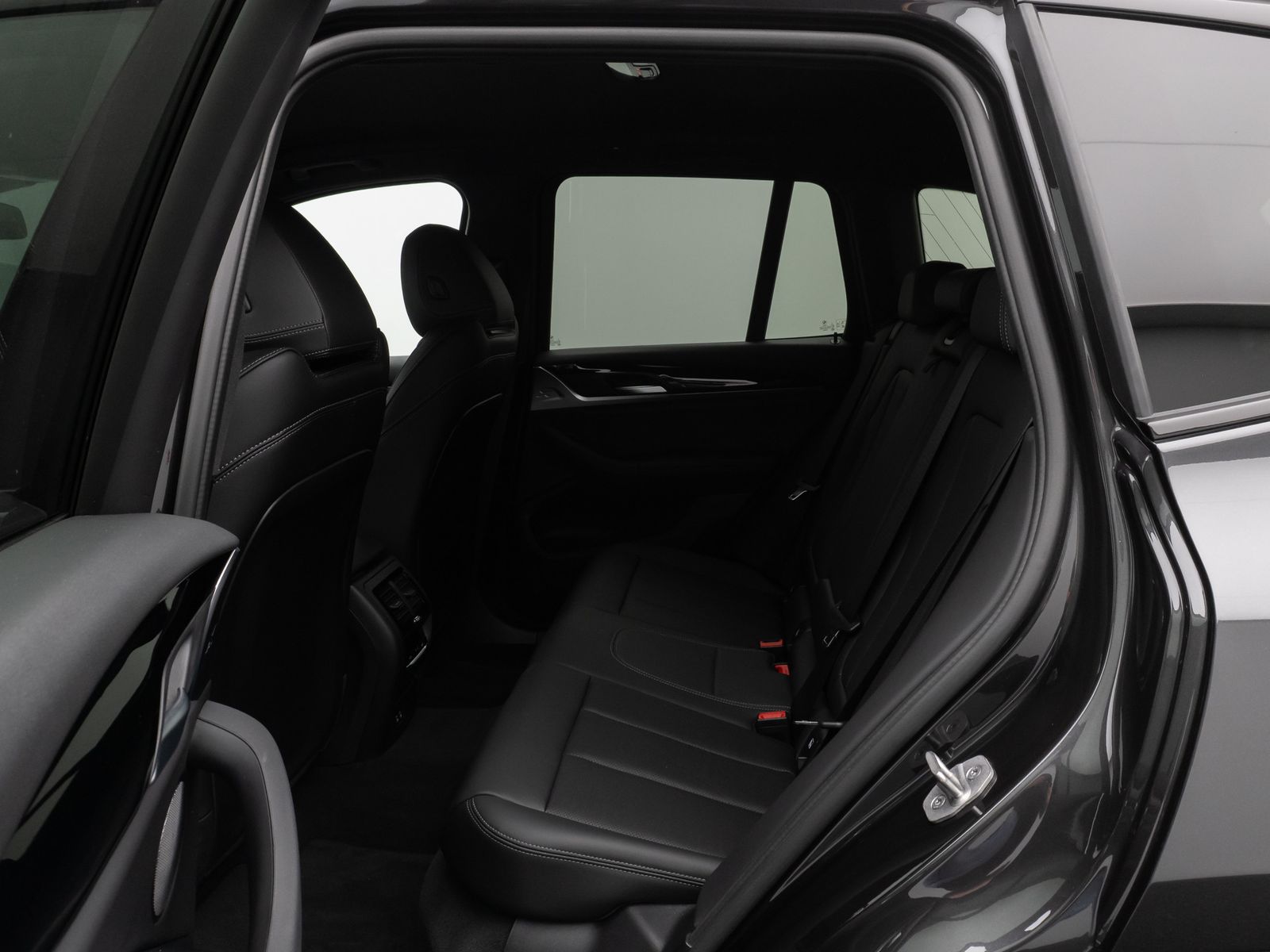 Fahrzeugabbildung BMW X3 xD30e Kamera HUD Lenkrhzg Stop&Go AHK Sport