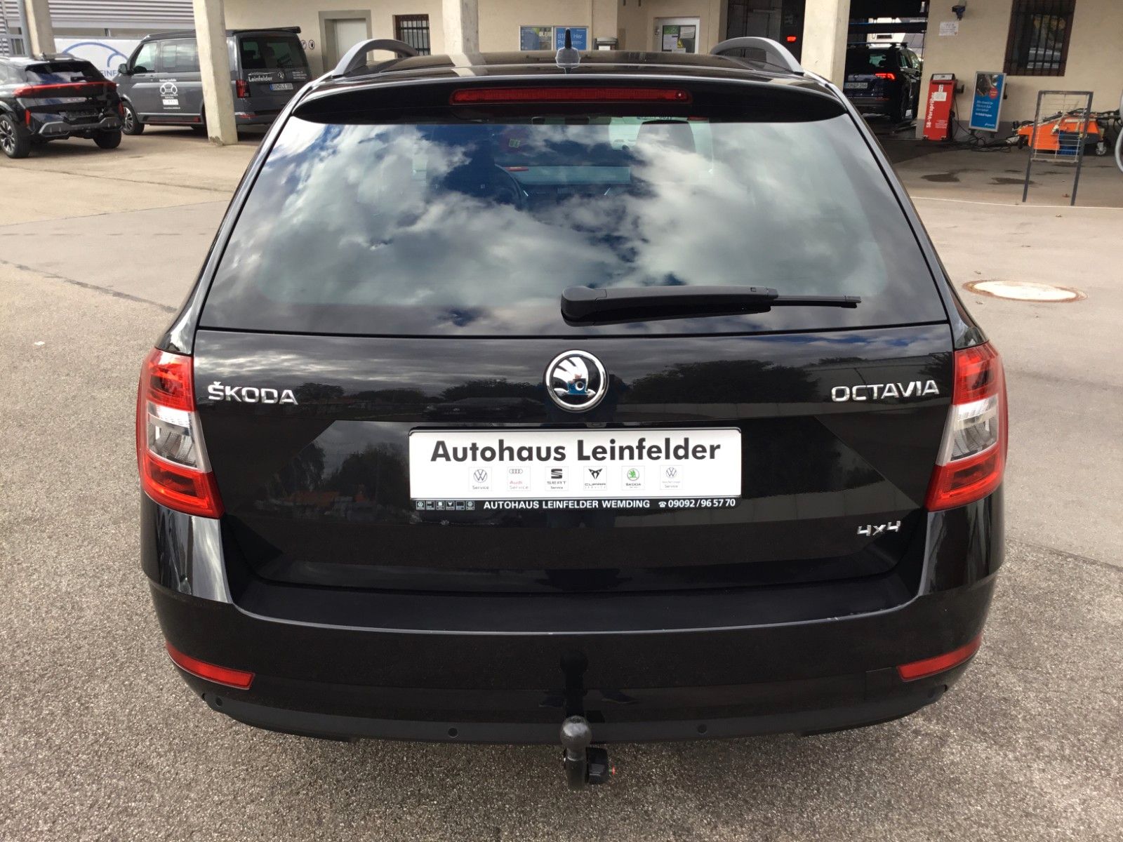 Fahrzeugabbildung SKODA Octavia 2.0 TSI DSG 4x4 Style Combi+AHK+Kamera
