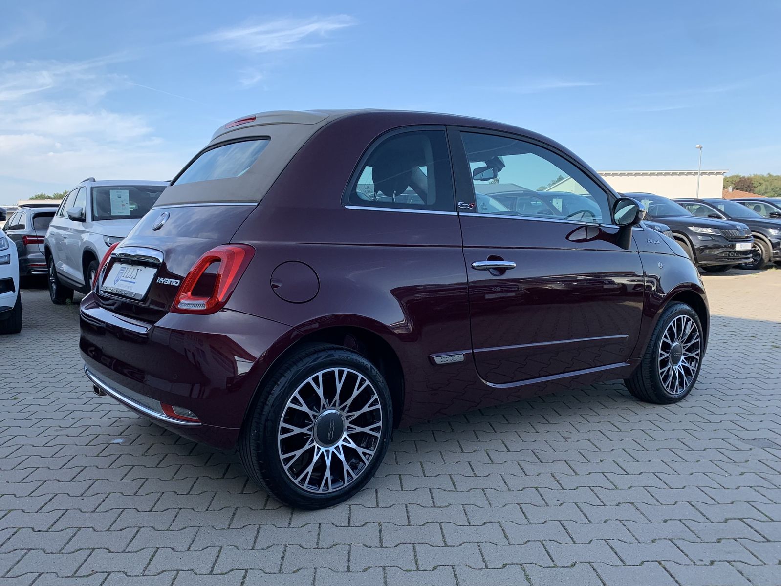 Fahrzeugabbildung Fiat 500C 1.0 DolceVita*Xenon*PDC*Temp*Klima*CarPlay*