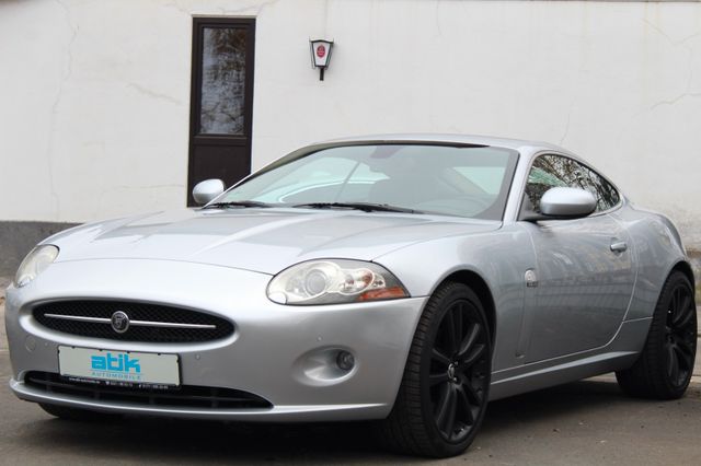 Jaguar XK 4.2 V8 Coupé 20ZOLL Leder Navi Keyless Xenon