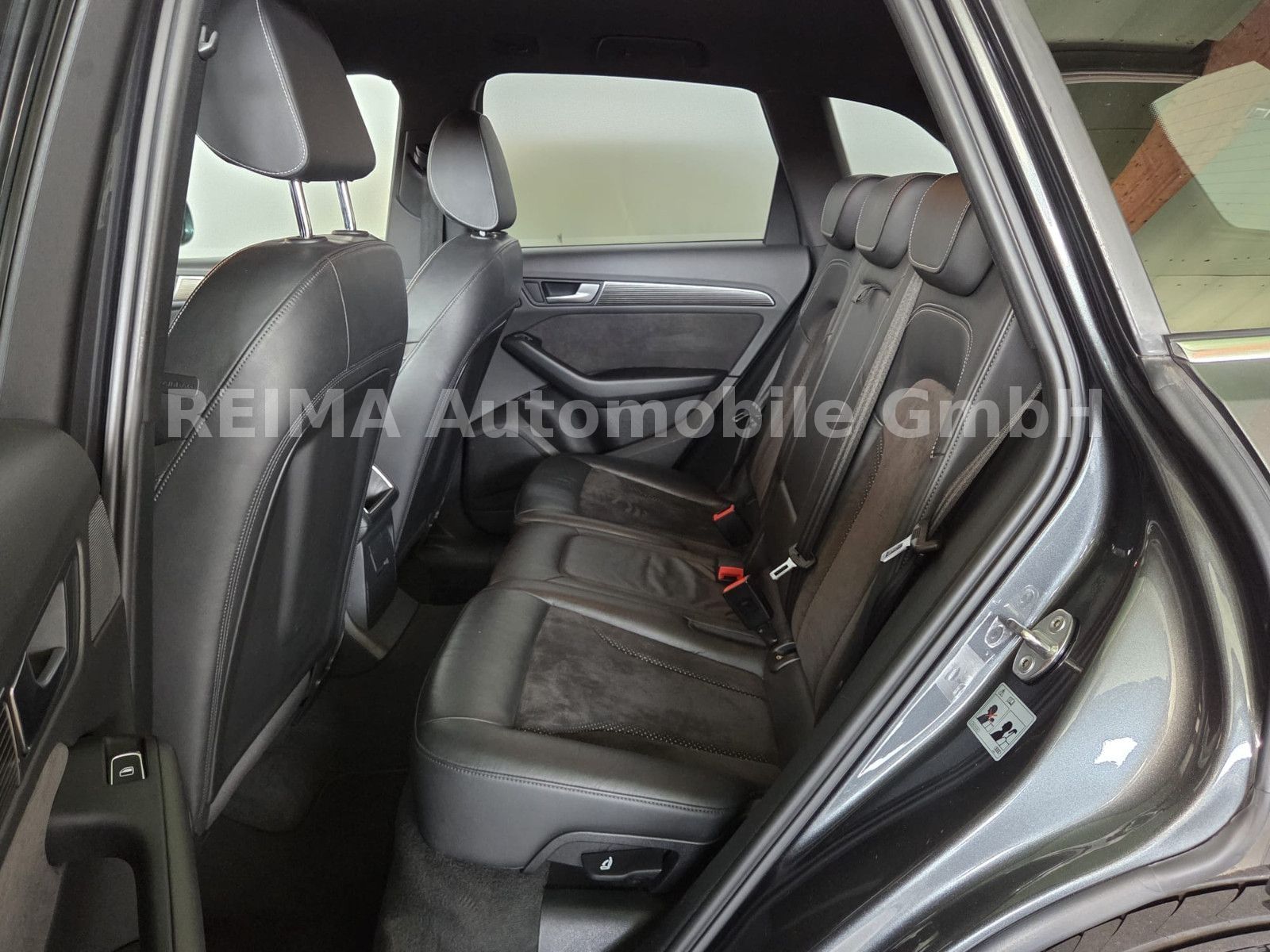 Fahrzeugabbildung Audi Q5 3.0 TDI quattro, S-Line