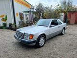 Mercedes-Benz 230 CE Liebhaberzustand TÜV NEU + H-Kennzeichen - Mercedes-Benz 230 in Köln