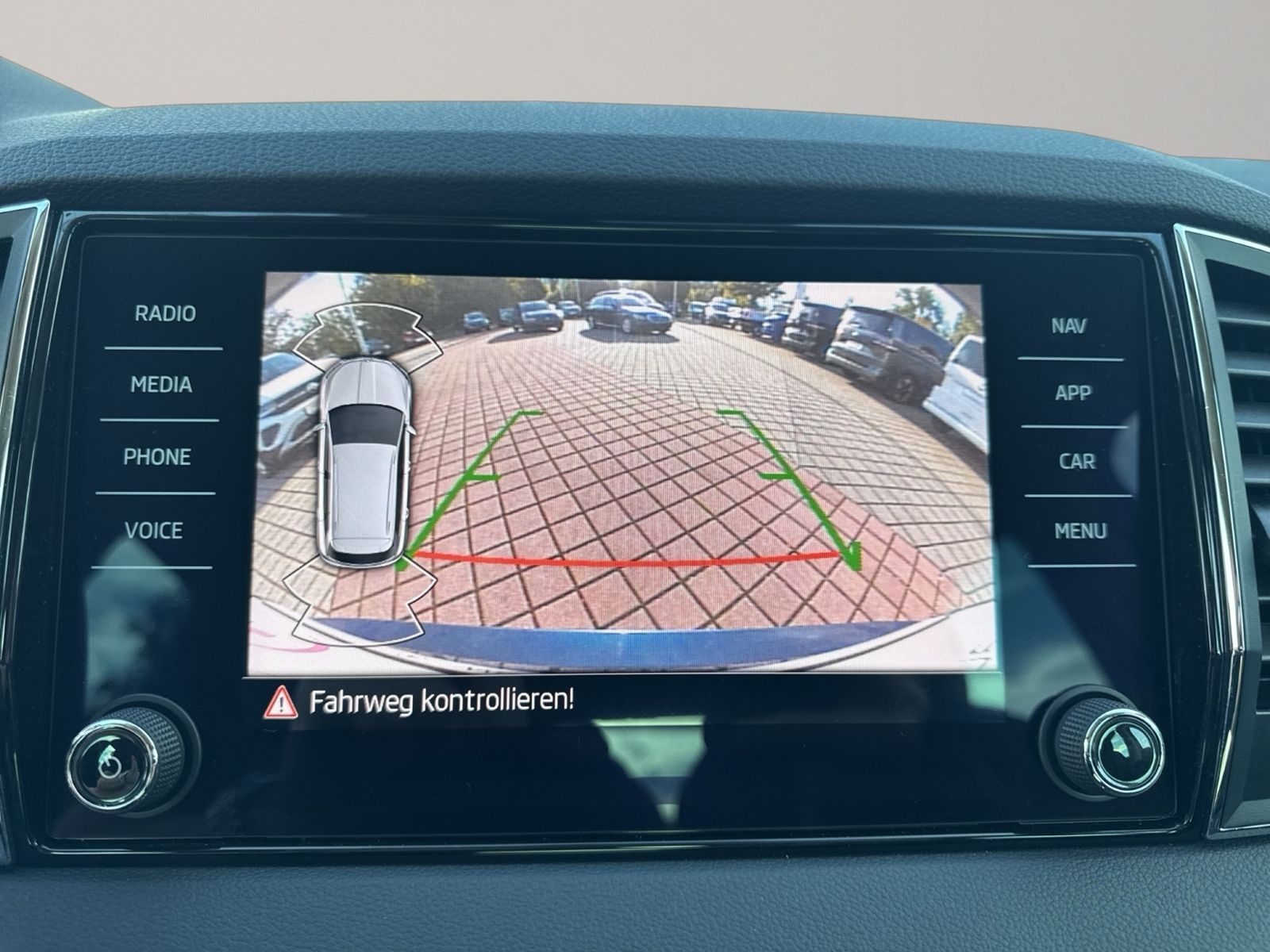 Karoq 1.5 TSI Style, Family, AHK, ACC, LED, DSG