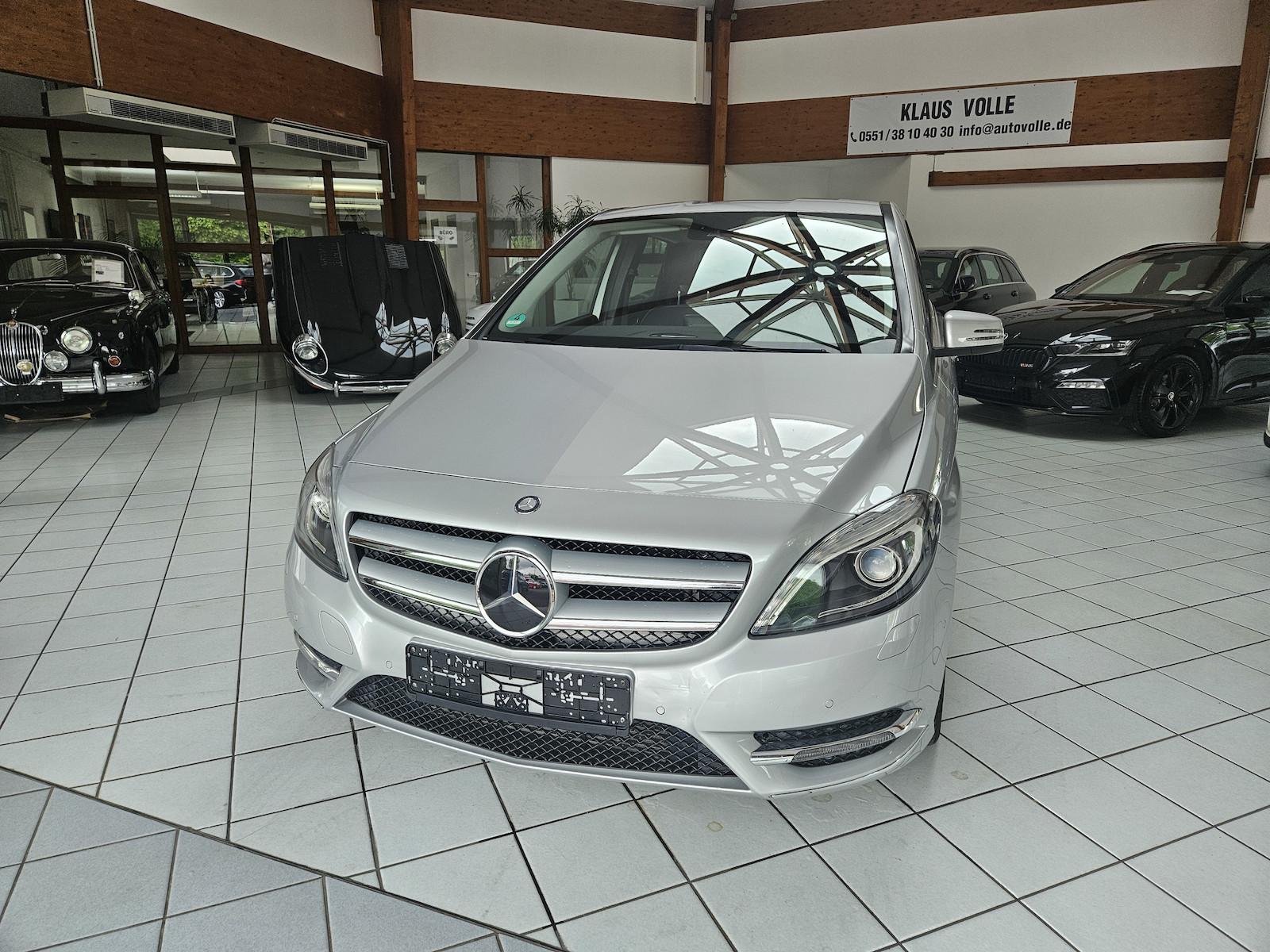 Mercedes-Benz B 220 CDI Sportpaket Xenon Navi SHZ AHK 18 Zoll
