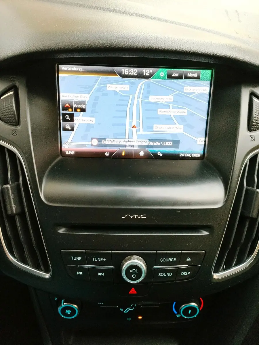 Ford Focus 2015 — photo 15