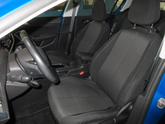 Fahrzeugabbildung Peugeot 308 Active Pack 1.2T LED/NAVI/PDC/ALU/TEMPOMAT