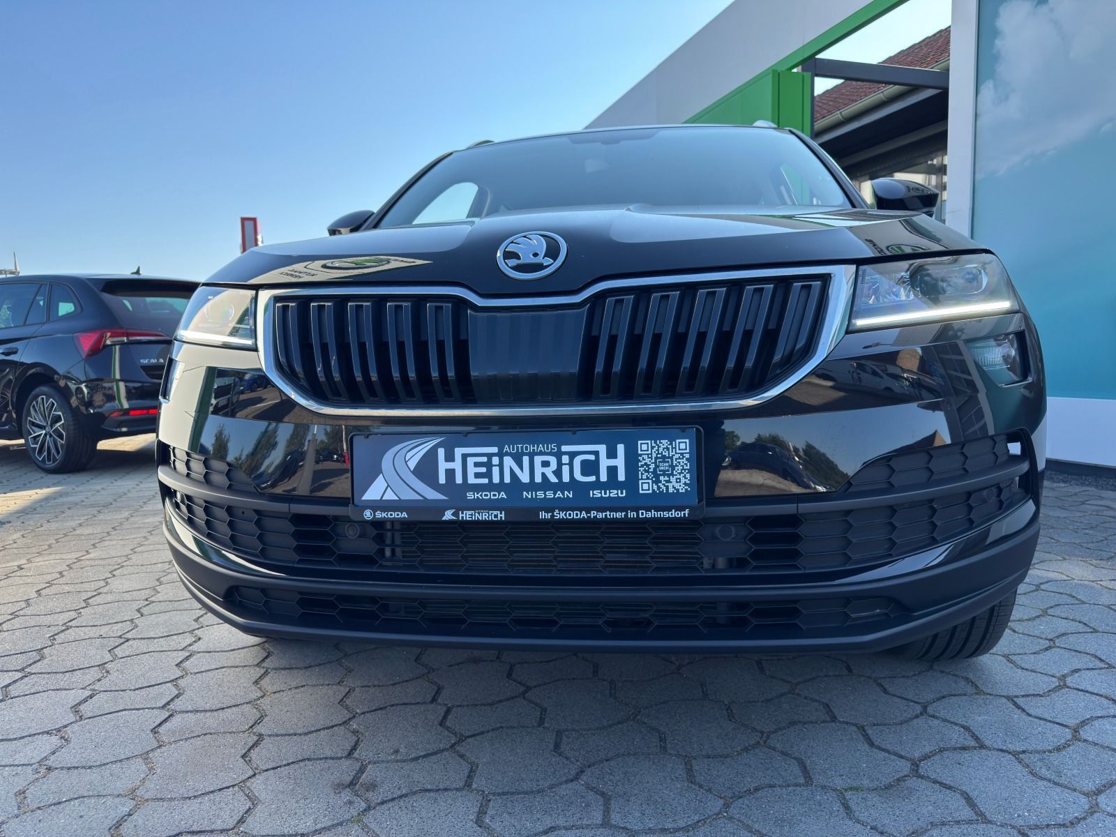 Fahrzeugabbildung SKODA Karoq 1.5 TSI DSG*AHK*RFK*ACC*eHeck