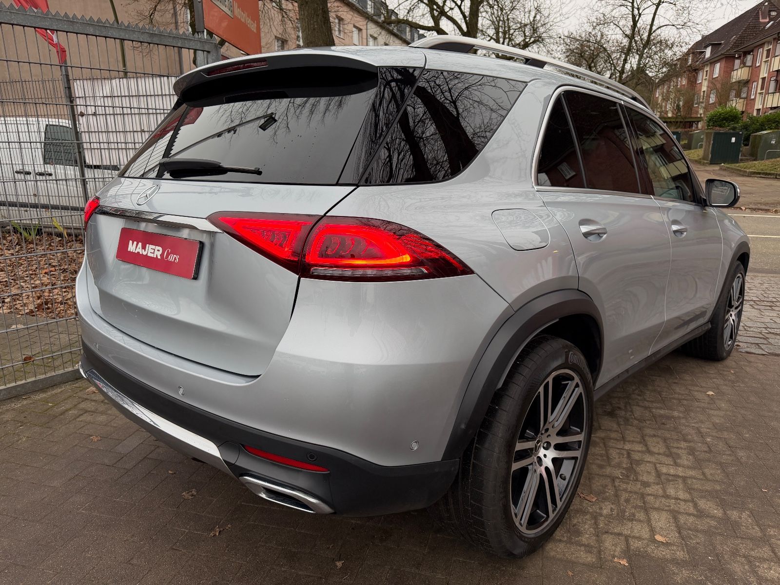 Fahrzeugabbildung Mercedes-Benz GLE 300d 4Matic*BURMESTER*MUTLIBEAM*AHK*WIDESCRE