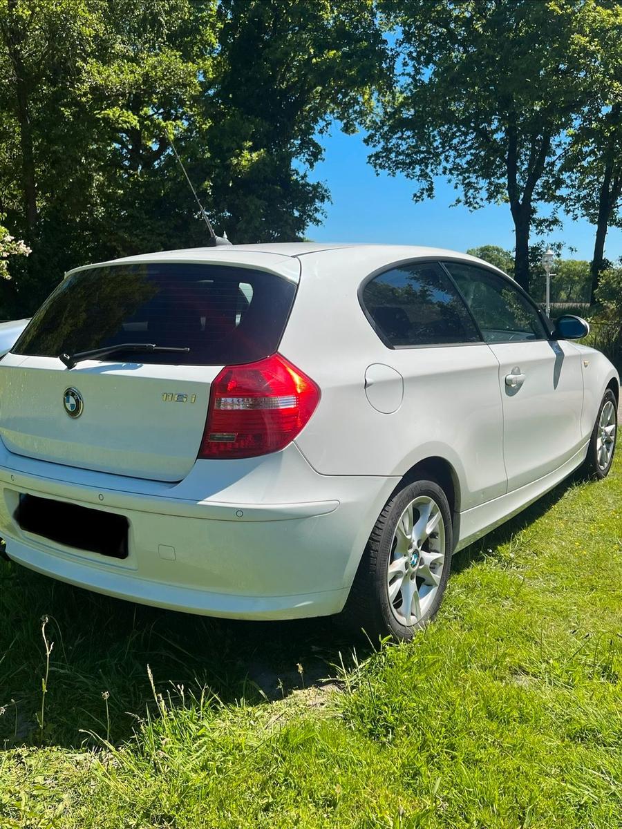 BMW 116 2008 — engine 122 HP (90kW)