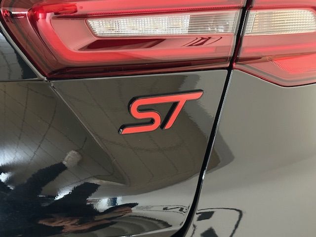 Fahrzeugabbildung Ford Focus ST X 2.3 Track Pack LED Dif.Sperre, Kamera