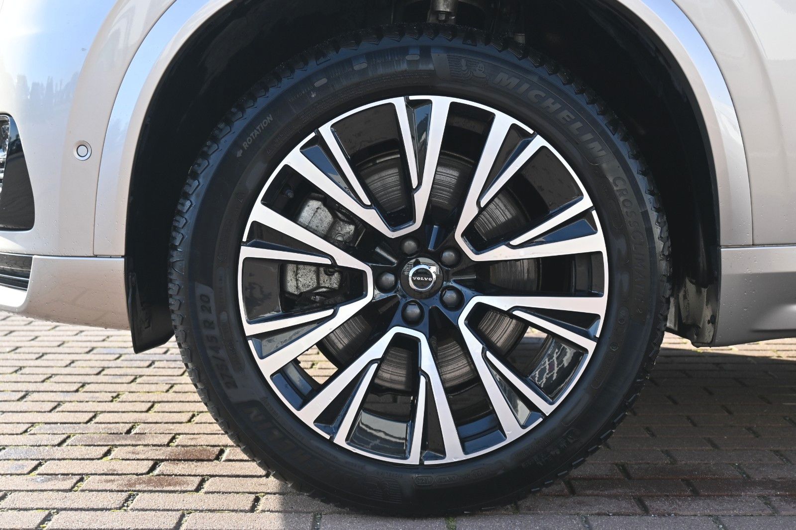 Fahrzeugabbildung Volvo XC90 T8 AWD Ultimate Dark*STDHZG*360°*LUFT*0,5%