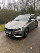 BMW 220 Diesel Active Tourer 220d xDrive  Advantage - silberne BMW 220 Active Tourer