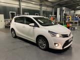 Toyota Verso 1.8l Valvem. Editi. S+ Multidrive 5-Si... - weiße Toyota Verso