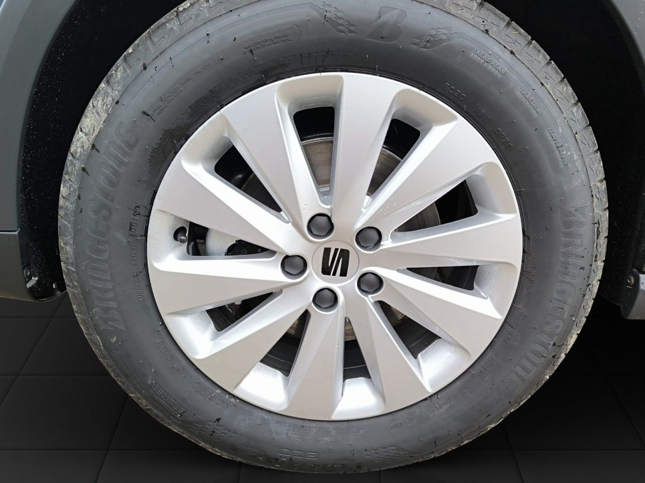 Fahrzeugabbildung SEAT Arona Reference - 5 Jahre Garantie