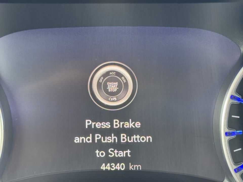 Fahrzeugabbildung Chrysler Pacifica 3.6 LX touring Allrad PDC ACC UFF
