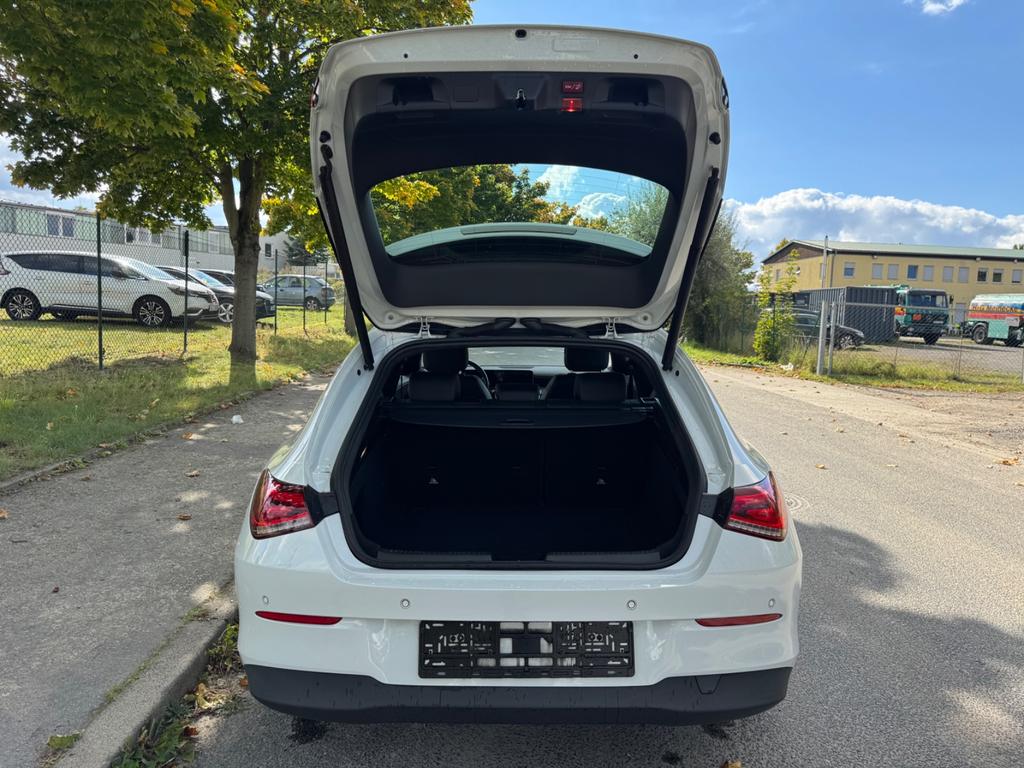 Mercedes-Benz CLA 200 Shooting Brake