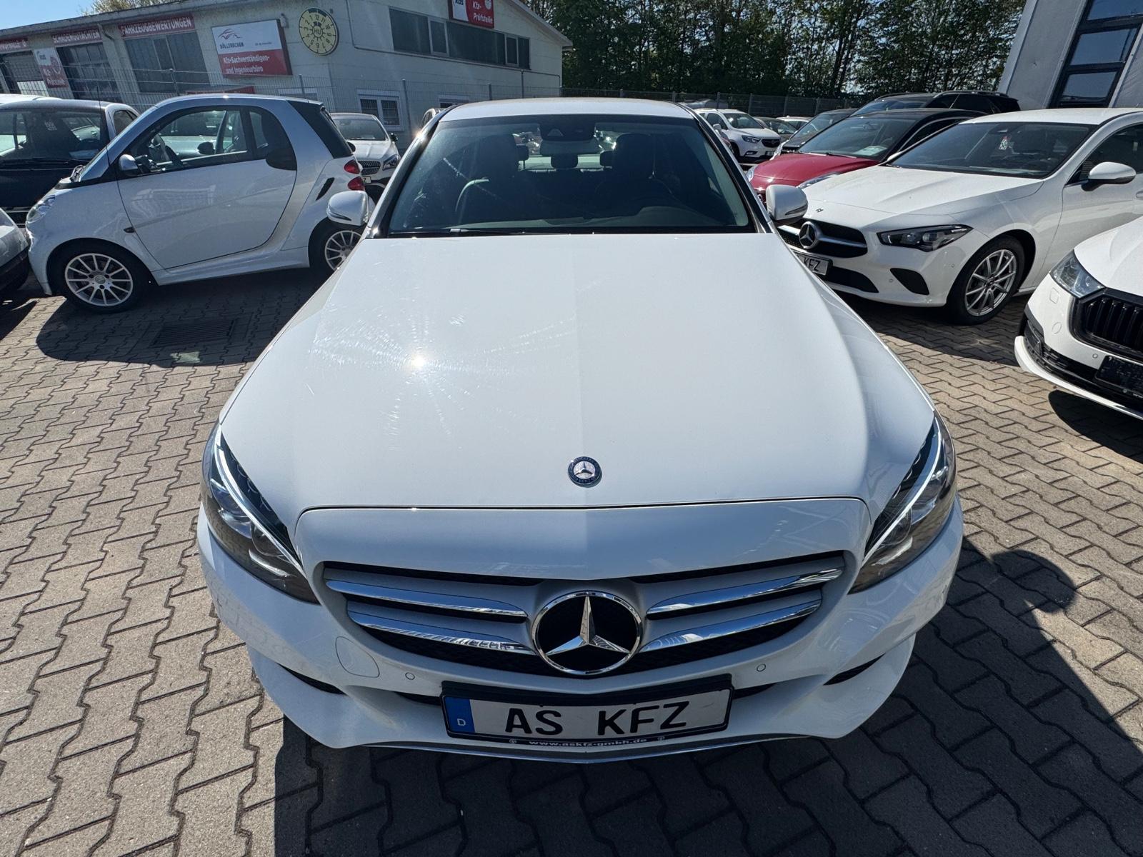 Mercedes-Benz C 200 CGI Limousine KLIMA SHZ TEILLEDER LED