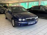 Jaguar X-Type 2.5 V6 Executive - blaue Jaguar X-Type