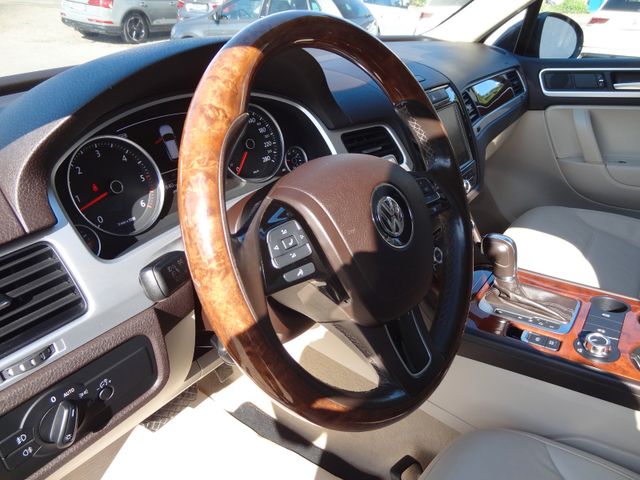 Fahrzeugabbildung Volkswagen Touareg V6 TDI/Leder/Xenon/AHK/360Kam/Navi/
