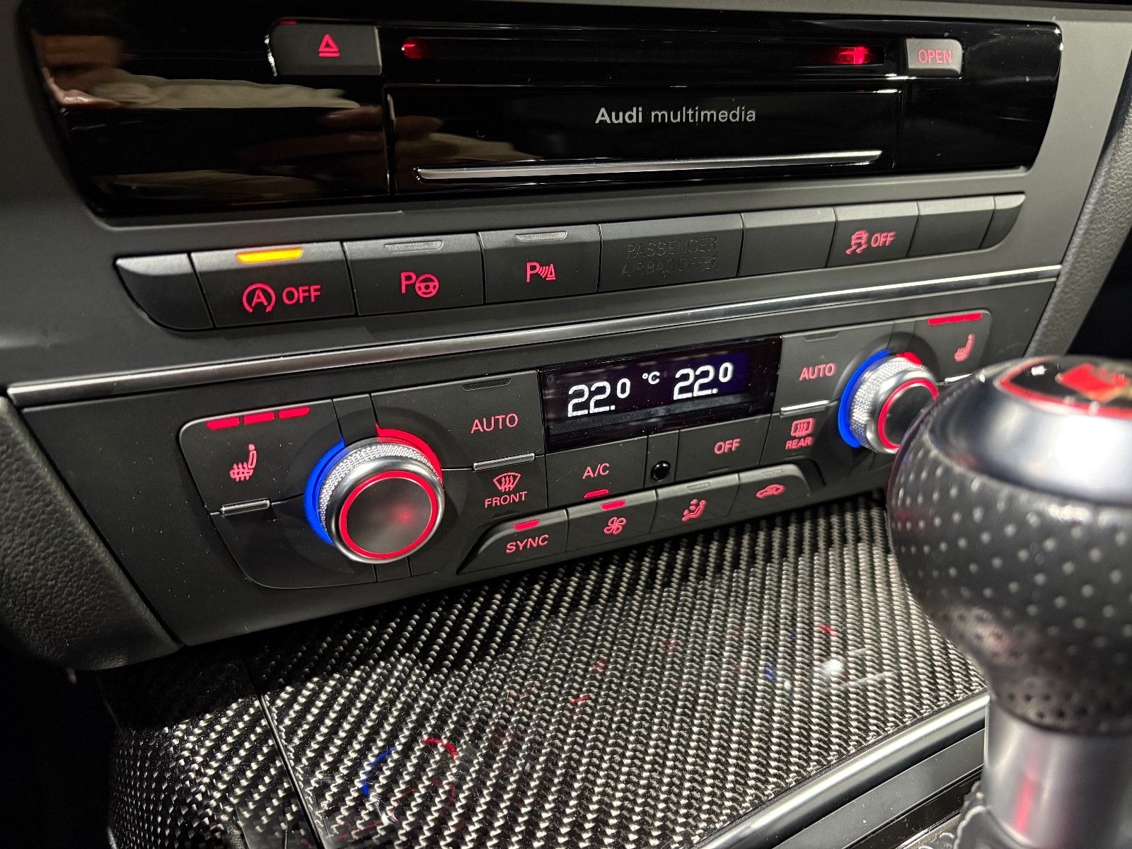 Fahrzeugabbildung Audi RS6 Avant 4.0 TFSI quattro performance/RAUTE/360