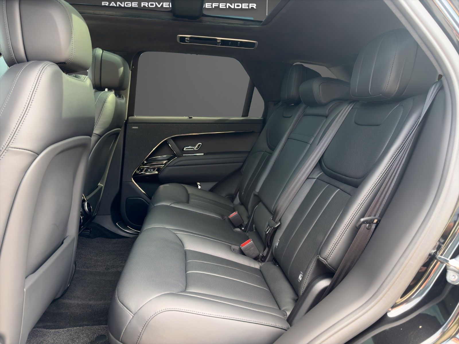 Fahrzeugabbildung Land Rover Range Rover Sport P550e Autobiography AHK 23Zoll