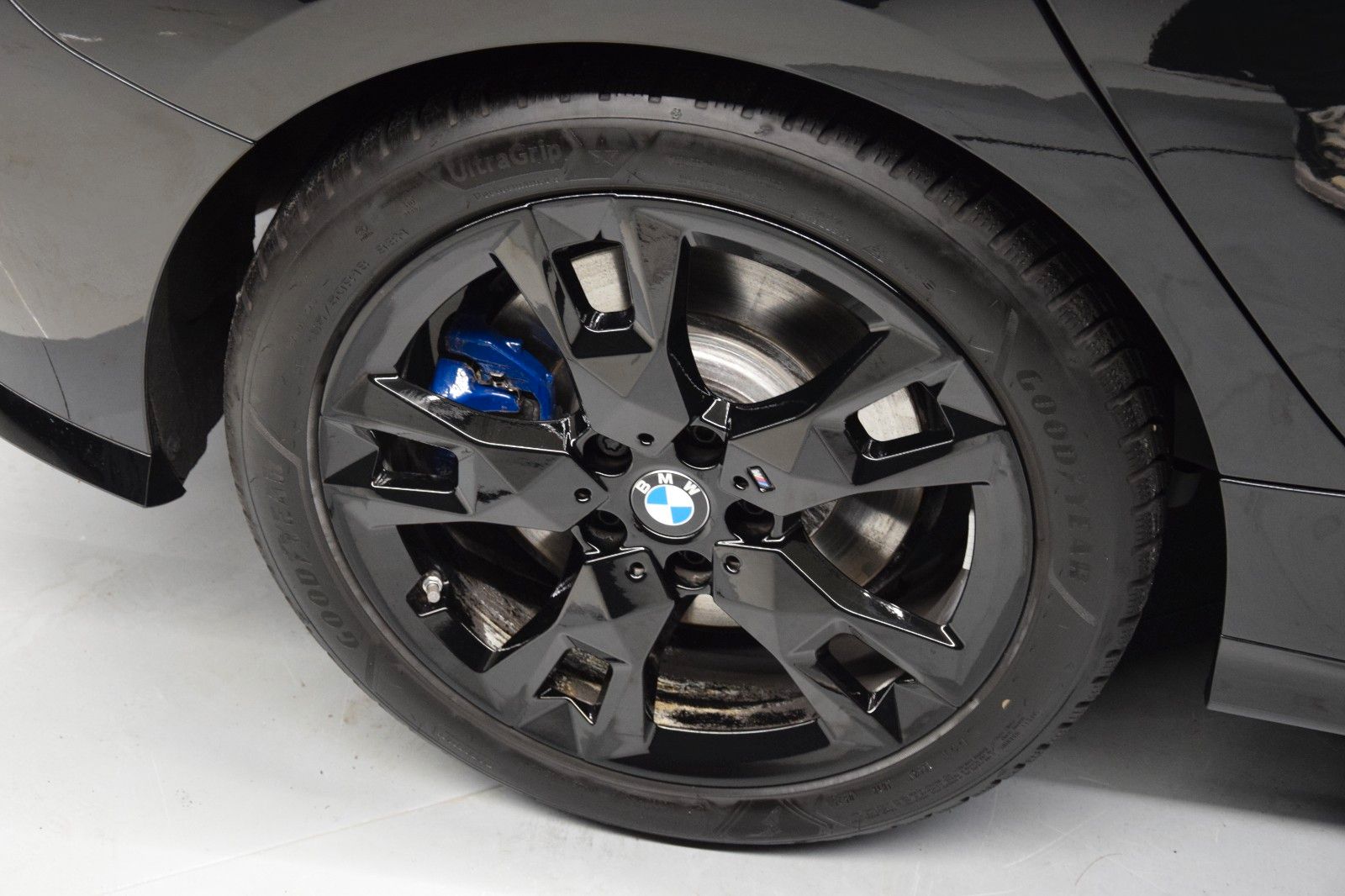 Fahrzeugabbildung BMW M135 i xDrive Pano HuD ACC AHK h/k Memory Kamera