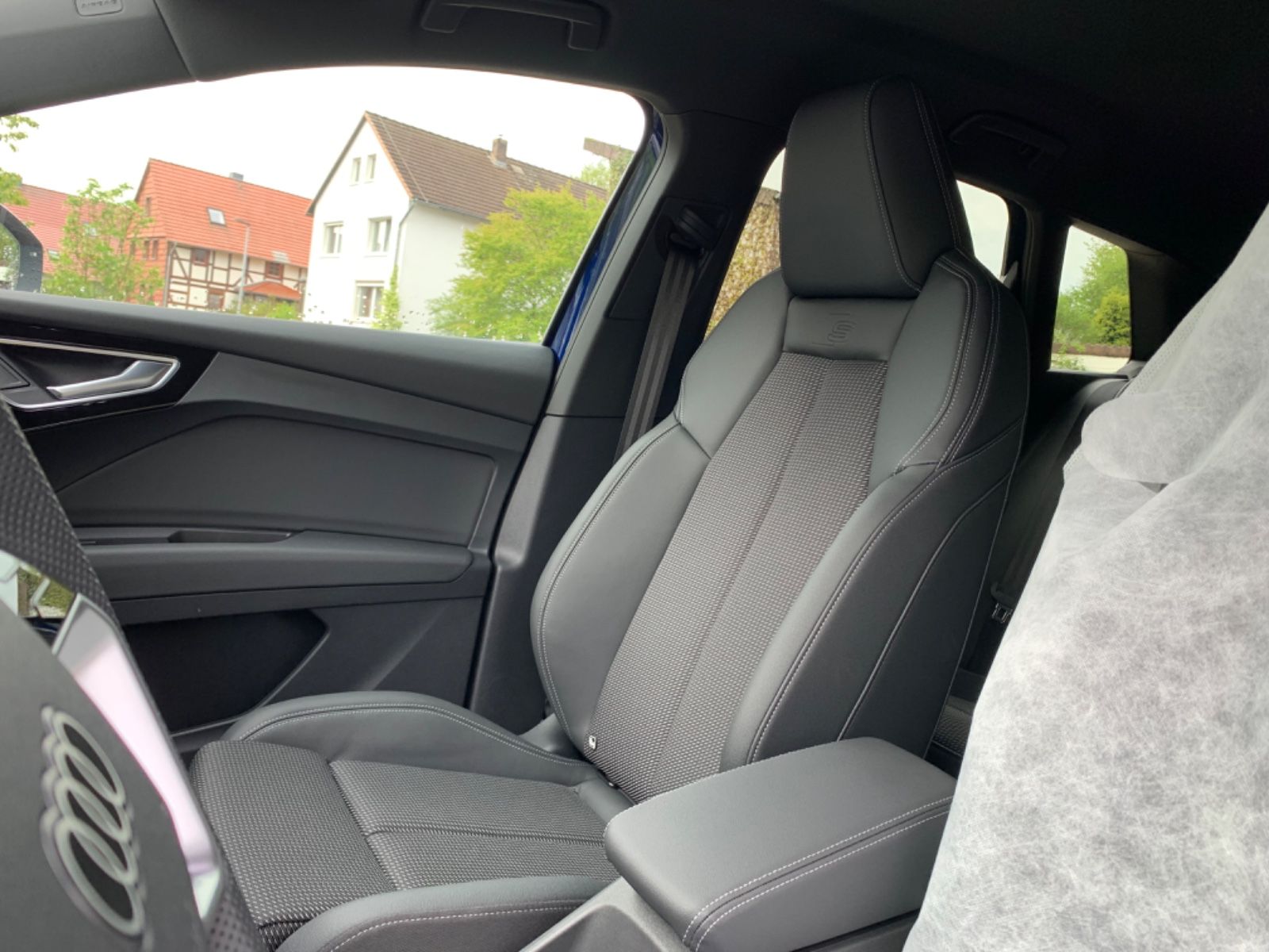 Audi Q4 40 e-tron 3x  S-Line  21" Optik Paket sofort imagem 3
